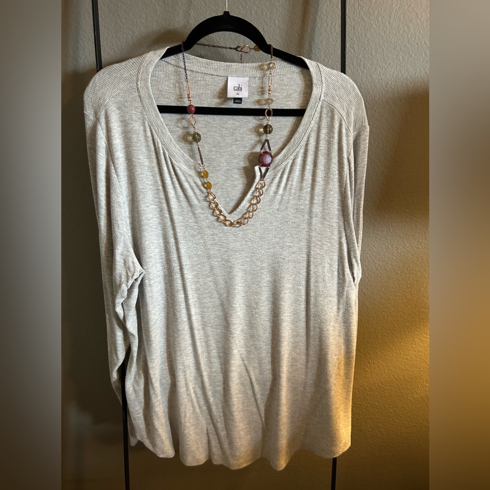 Cabi XL gray v neck ribbed top